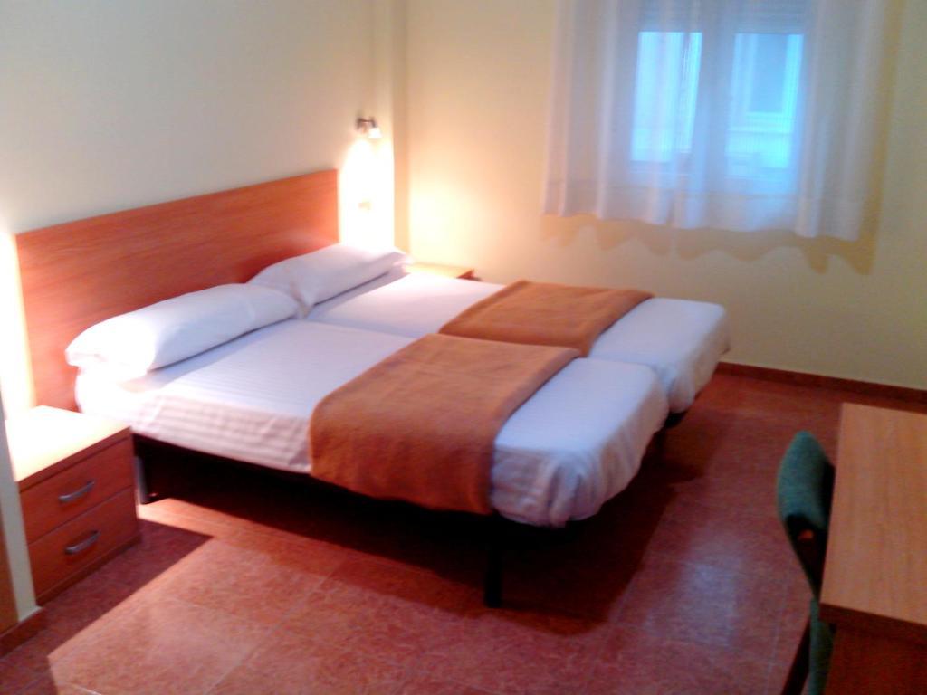 Hotel Rc Ramon Y Cajal Куенка Стая снимка